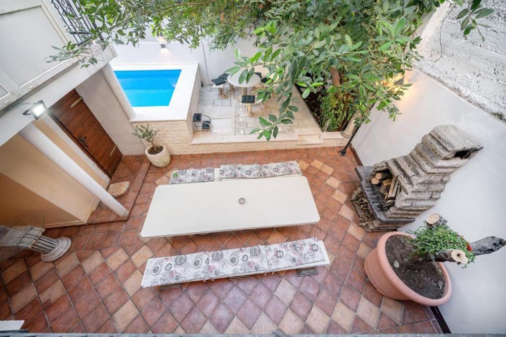 Heritage Residence In Center With Pool- Apartments ヴォディツェ エクステリア 写真