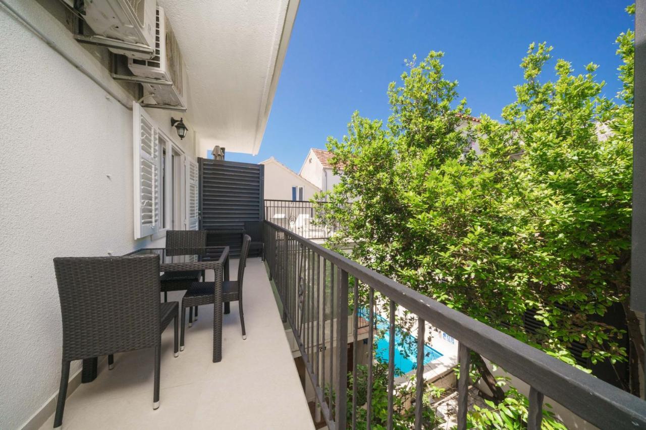 Heritage Residence In Center With Pool- Apartments ヴォディツェ エクステリア 写真